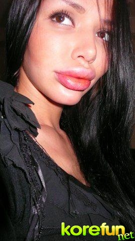 annoying-girls-with-huge-lips01 (269x479, 83Kb)