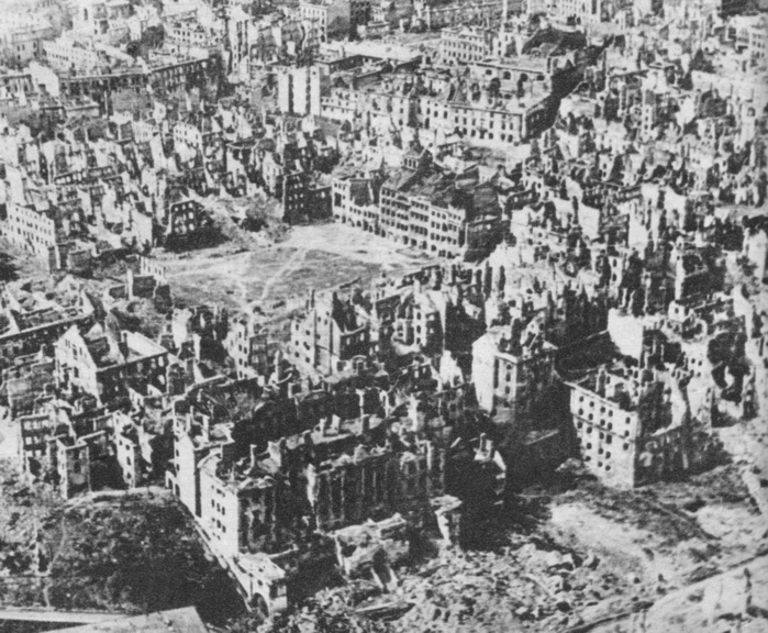 http://img0.liveinternet.ru/images/attach/c/3/76/683/76683682_Destroyed_Warsaw_capital_of_Poland_January_1945.jpg