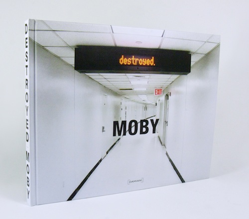 moby-destroyed-book-1 (500x440, 45Kb)