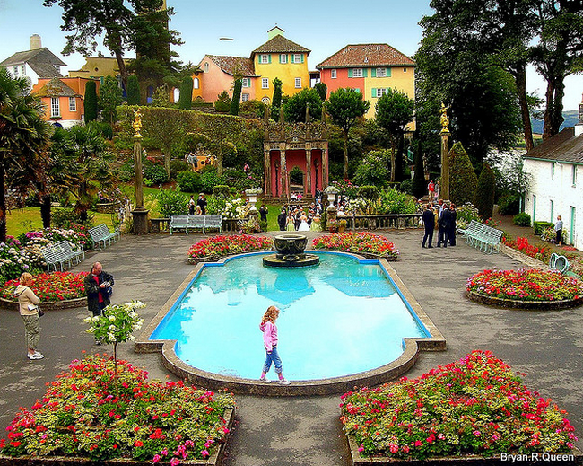 Portmeirion Wedding.  Flickr - Photo Sharing! (650x519, 898Kb)