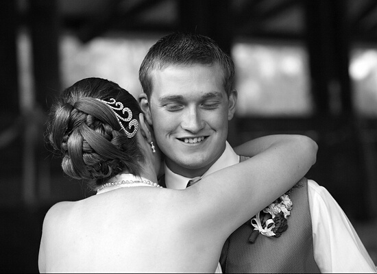 just_married_wedding_couple_in_black_and_white_std (550x400, 64Kb)