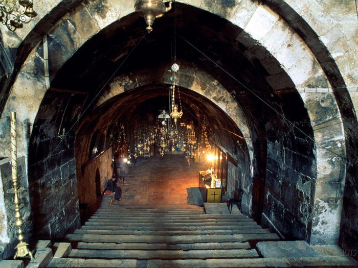 3035399_08_15_Jerusalem_Marys_tomb (700x525,  86Kb)