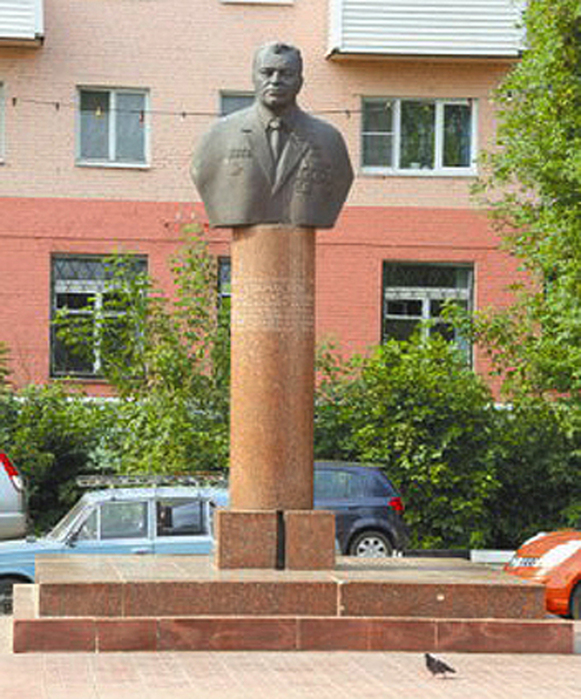 Afanasyev_S_A_bust (581x700, 364Kb)