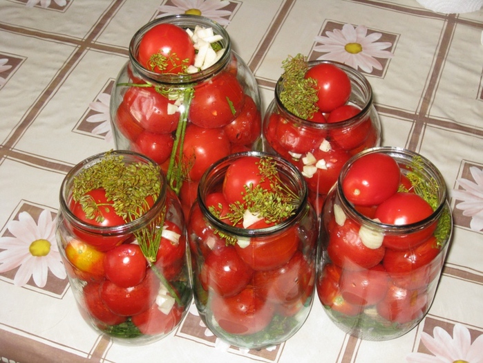 konservirovannye-pomidory-125266 (700x525, 193Kb)