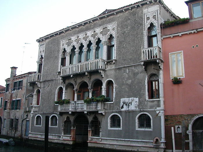 800px-Venezia_-_Palazzo_Mastelli_(del_cammello) (700x525, 85Kb)