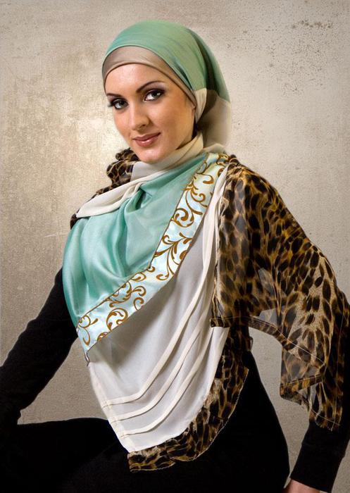 Чеченский платок. Платок чеченский женский. Национальный платок мусульманок. Чеченская женщина в платке.