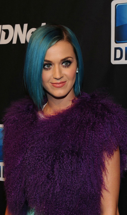 katy-perry-celebrity-beach-bowl-after-party-02 (413x700, 242Kb)