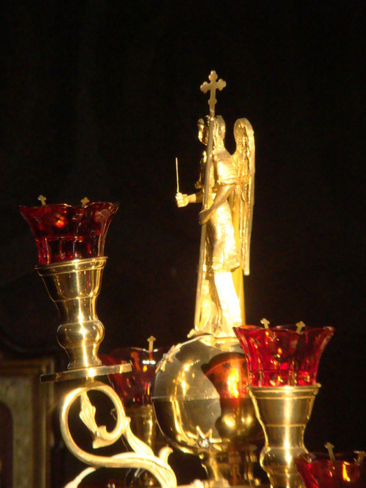 1328712413_Happy_New_Year_2012_UkraineKyivLavraPechersk_Paul_V_LashkevichfotoDSC08905 (525x700, 133Kb)