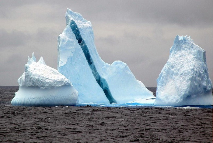striped-iceberg-5 (700x471, 110Kb)