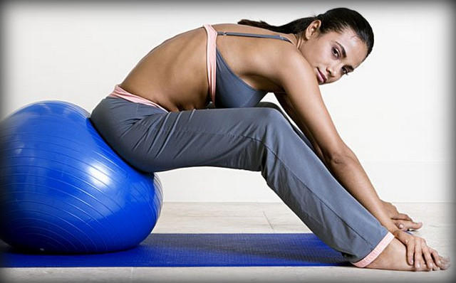 3720816_Pilates_s_myachom3 (640x398, 36Kb)