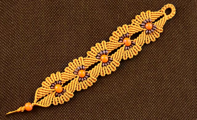 beaded-flower-bracelet (640x390, 90Kb)