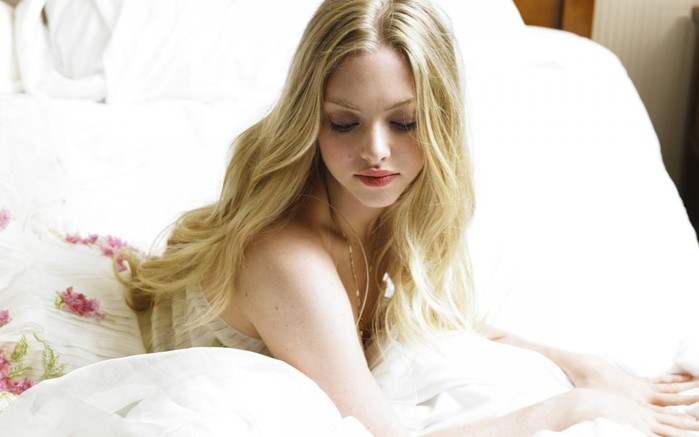 Amanda-Seyfried-8-600x960 (700x437, 46Kb)