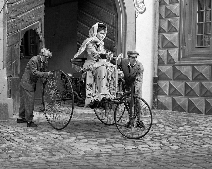 Bertha Benz (1849-1944) (700x556, 303Kb)