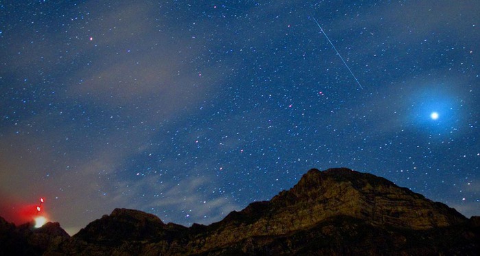 PerseiMeteorShowers_ROW679731927 (700x374, 74Kb)