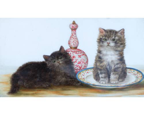 Two kittens with a plate and ginger jar (500x400, 17Kb)