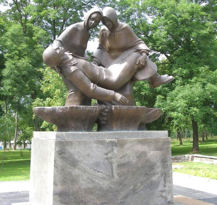 Mogilev_VoenKladbishe-monument (700x660, 185Kb)