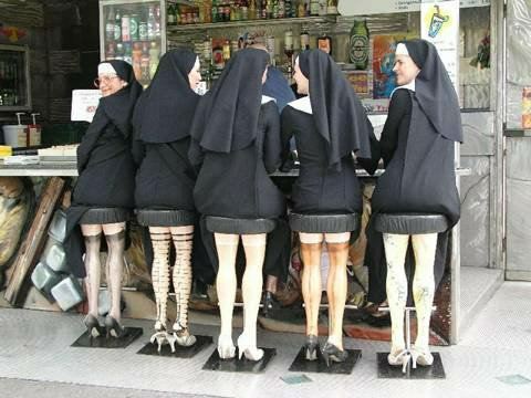 upskirt-nuns (480x360, 37Kb)