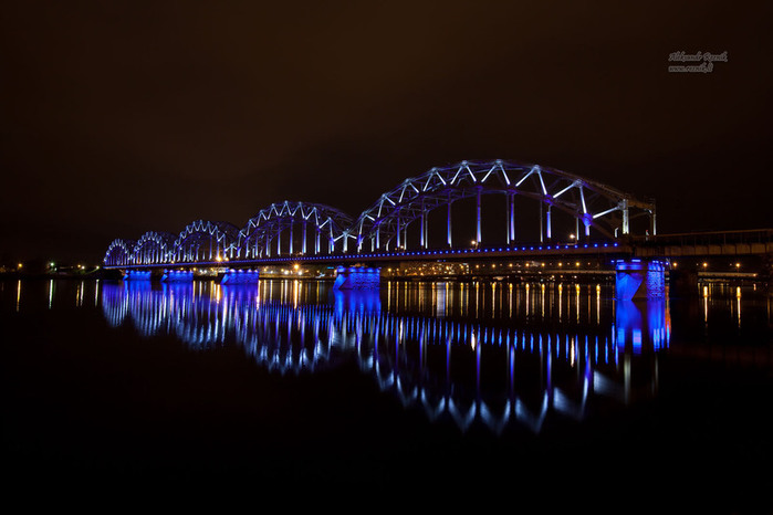 20091031_riga_railway_bridge_1600 (700x466, 74Kb)