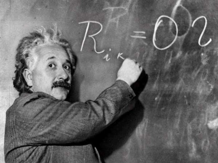 2447247_Albert_Einstein (700x525, 74Kb)