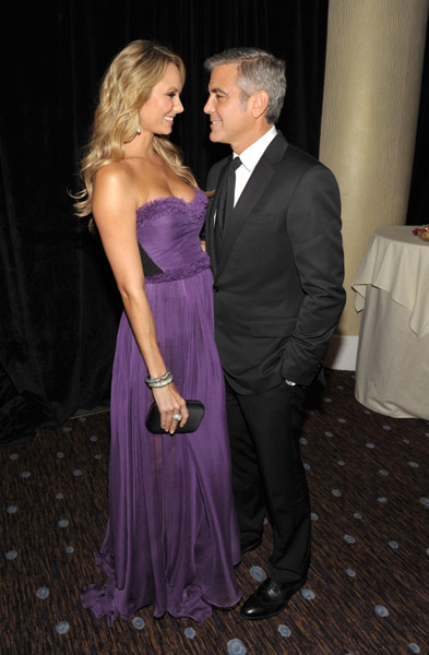 Stacy-Keibler-and-George-Clooney-attend-the-15th-Annual-Hollywood-Film-Awards-Gala (393x600, 79Kb)