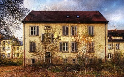 Wallcoo_com_Urban_Ruins_and_Abandoned_buildings_4ee0cf315_large (500x313, 59Kb)