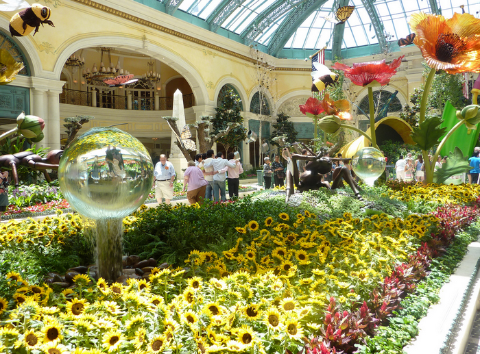 All sizes  Garden at Bellagio  Flickr - Photo Sharing! (700x517, 1007Kb)