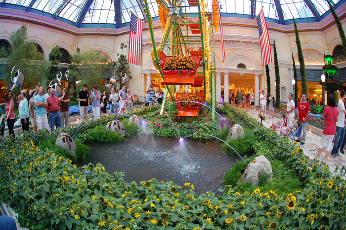 79800490_All_sizes__Bellagio_Garden__Flickr__Photo_Sharing (700x467, 905Kb)