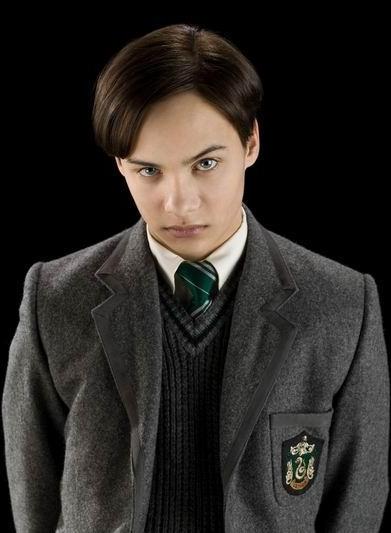 3516490_Tom_Riddle_16_years_old (391x533, 27Kb)