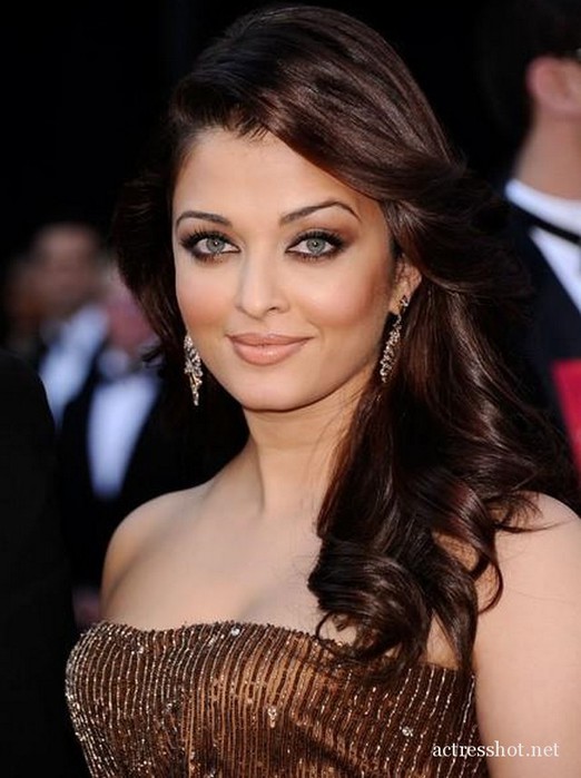 aishwarya-rai-hot-at-oscar-2011-i4j91 (522x700, 76Kb)