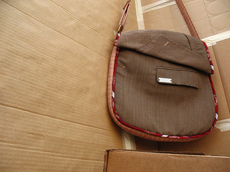 messenger-bag-recovered-fabrics-carro-3 (468x351, 52Kb)