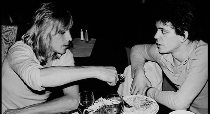 2107065__with_lou (700x381, 45Kb)