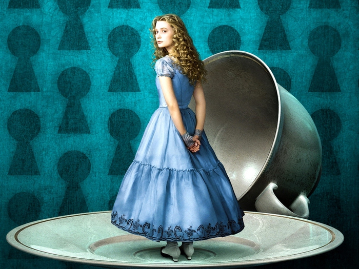 kinogallery-alice-in-wonderland-6 (700x525, 282Kb)