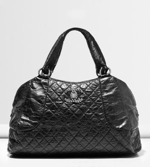 Chanel_Quilted_Leather_Bag_with_Embellished_CC_Logo (300x335, 18Kb)