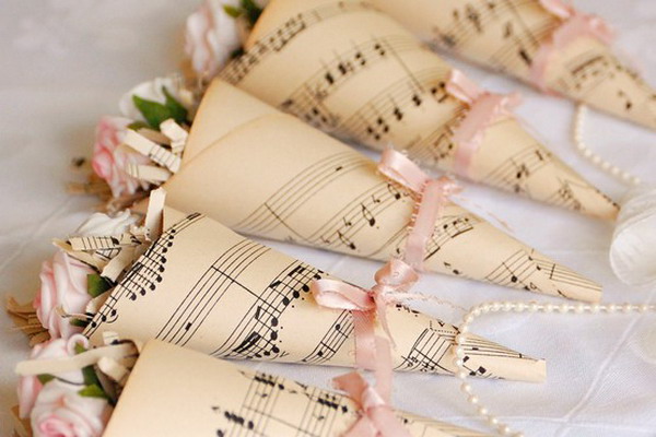 80651450_large_musicsheetcraftdecoratingtablesetting2 (600x400, 65Kb)