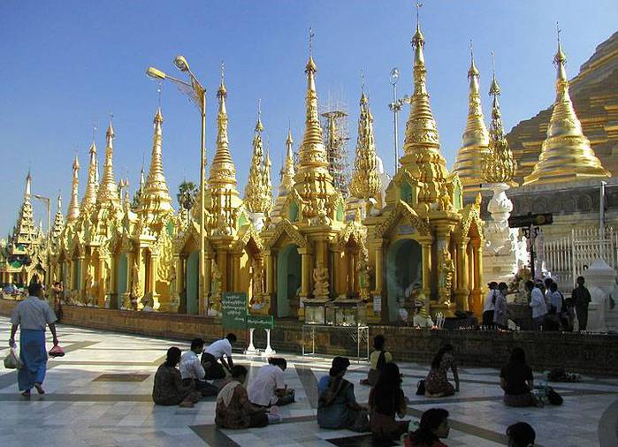 Shwedagon pagoda complex.1 (700x506, 68Kb)