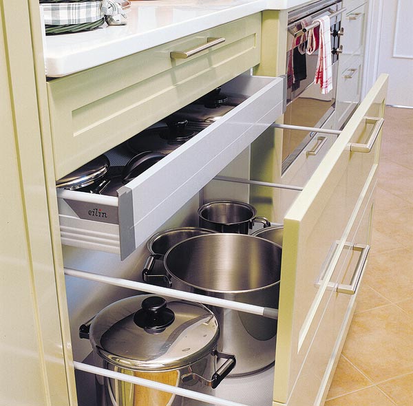 kitchen-storage-solutions-drawers-dividers8-1 (600x590, 65Kb)
