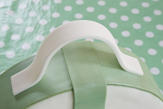 How-to-make-a-purse-cake-13 (525x350, 41Kb)