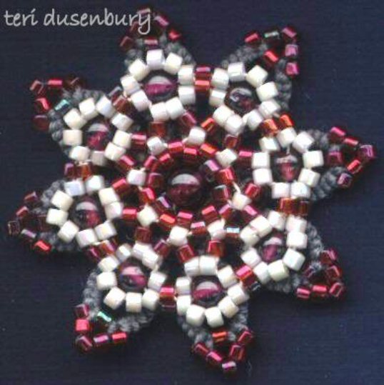 tatting-neckace-dusenbury-medallion-garnet-1a (538x539, 53Kb)