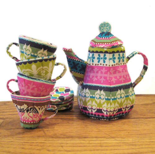 Quilted-Mad-Tea-Party-Set (500x497, 41Kb)