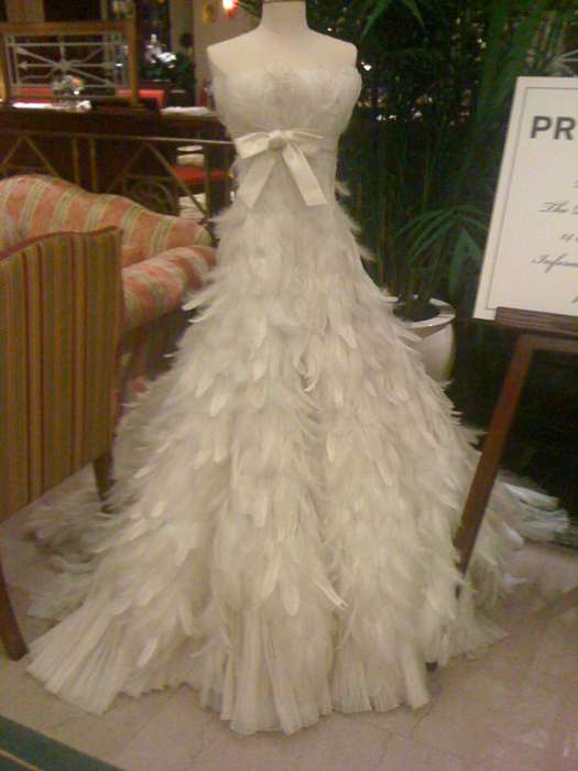 2861188_featherweddingdress7 (525x700, 30Kb)