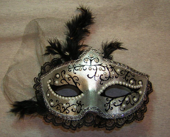 Маска своими руками из папье. Карнавальная маска. Карнавальная маска из папье маше. Новогодняя маска из папье маше. Венецианская маска из папье маше.