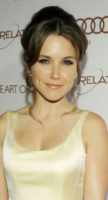 sophia-bush-art-of-elysium-2012-05 (381x700, 144Kb)