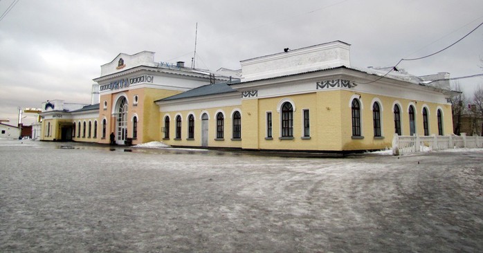 Oukhta gare (700x366, 66Kb)