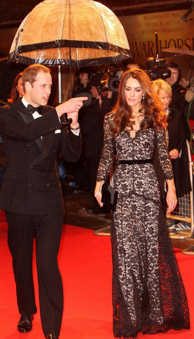 prince-william-duchess-kate-war-horse-uk-premiere-09 (401x700, 240Kb)