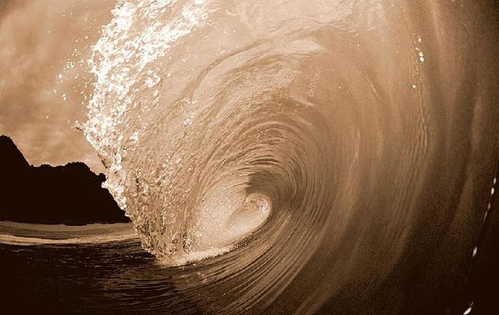 waves-surfer-12 (700x442, 50Kb)