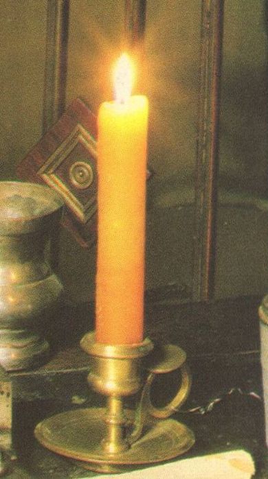 Петлюра свеча горела на столе