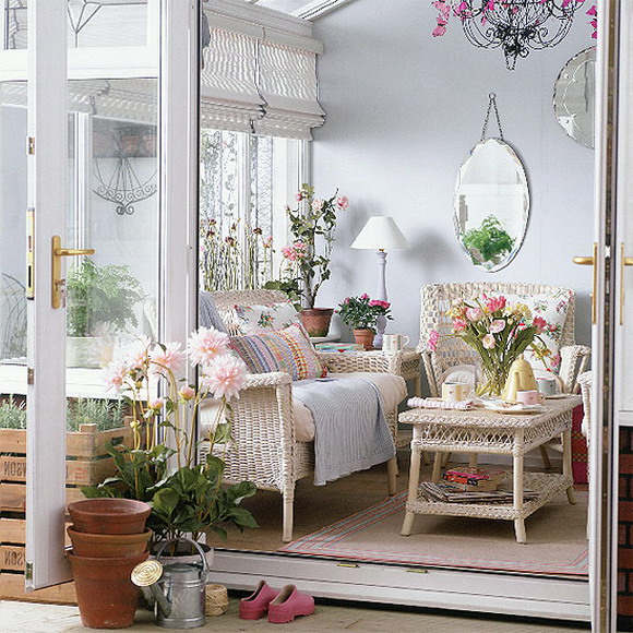 Creative-Small-Porch-Decorating-Ideas-with-White-Color[1] (580x580, 141Kb)