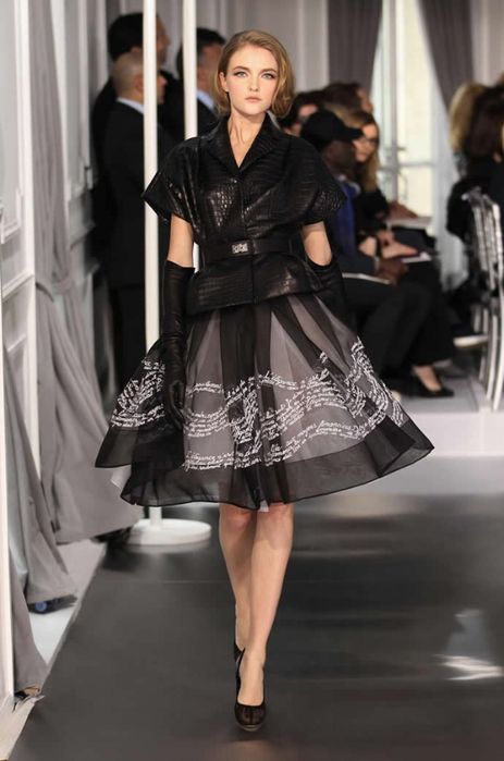 1329383517_collection_of_haute_couture_spring_2012_by_dior_10 (463x700, 229Kb)