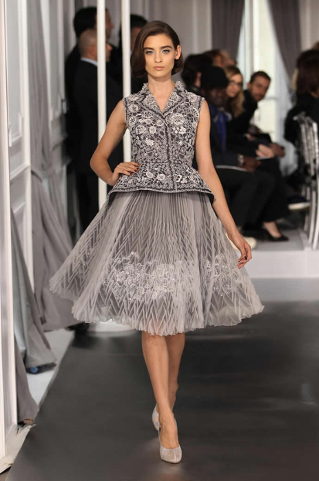 1329383552_collection_of_haute_couture_spring_2012_by_dior_22 (463x700, 234Kb)