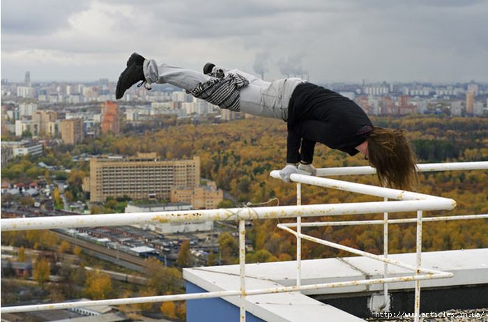 extreme_urban_climbing_in_russia_01 (700x462, 152Kb)